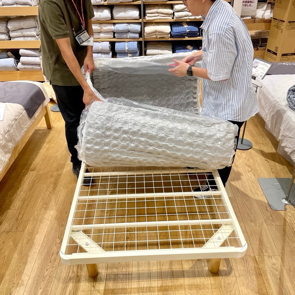 開封しただけ！大人気のMUJI脚付きシングルサイズマットレス✨ MUJIキャナルシティ博多】ベッドを追求したら脚付きマットレスに